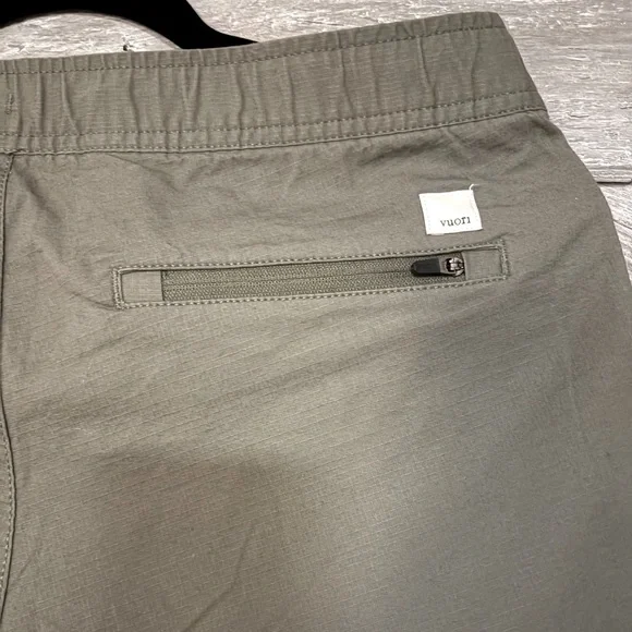Vuori Women’s Ripstop Pant - EUC - Picture 7 of 7